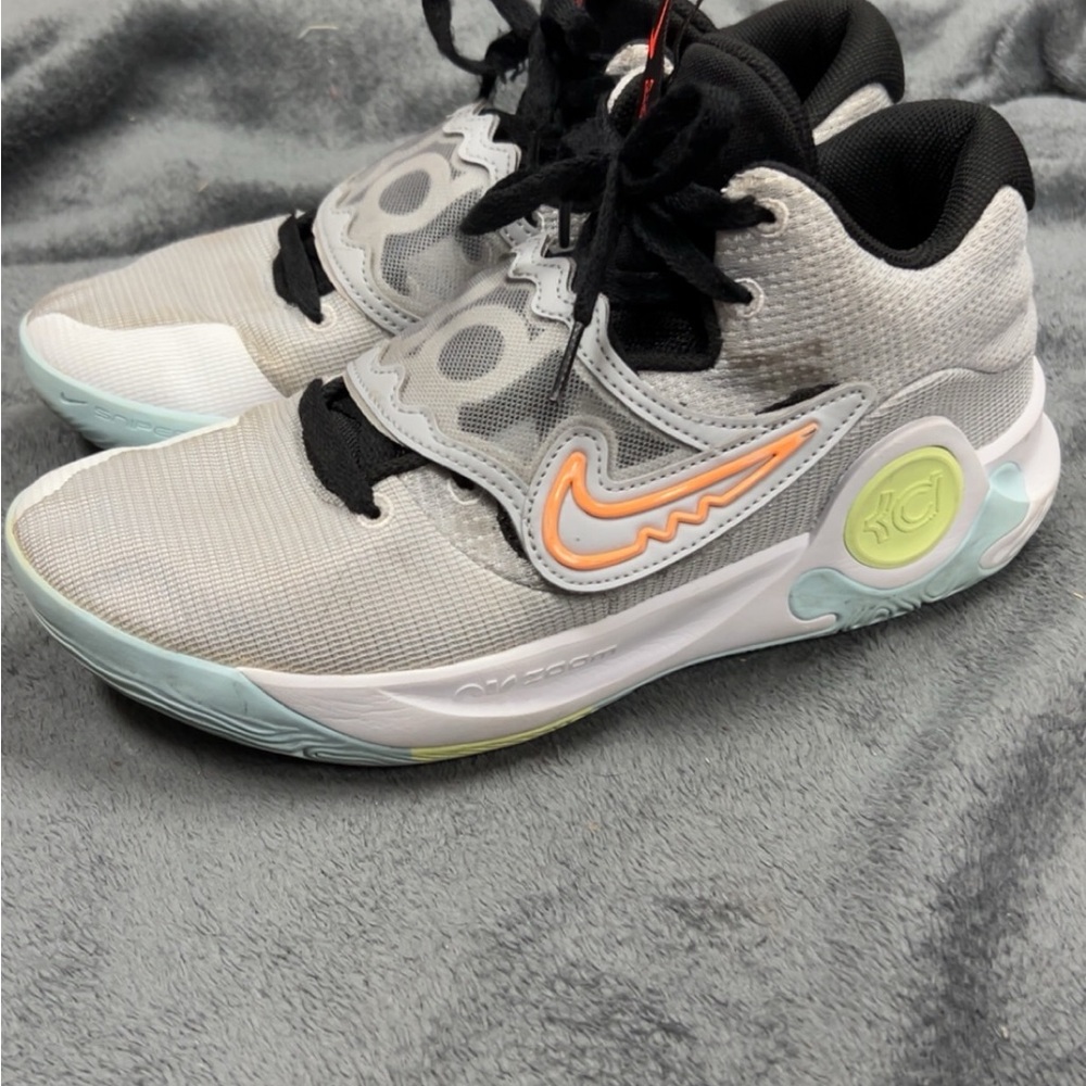 Men’s Nike KD Trey 5 X basketball sneakers